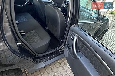 Позашляховик / Кросовер Dacia Duster 2014 в Луцьку