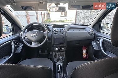 Позашляховик / Кросовер Dacia Duster 2014 в Луцьку