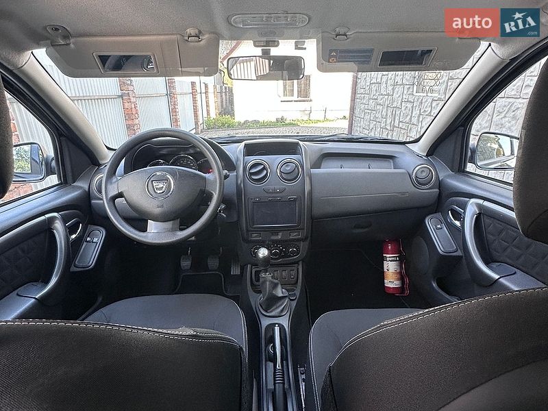 Позашляховик / Кросовер Dacia Duster 2014 в Луцьку