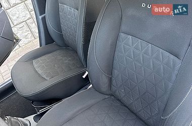 Позашляховик / Кросовер Dacia Duster 2014 в Луцьку