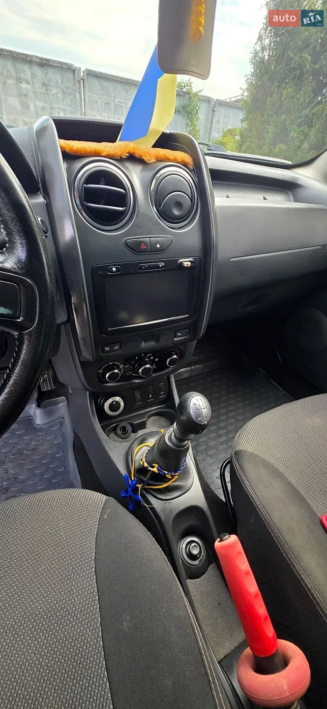 2014 Dacia Duster - мініатюра 8