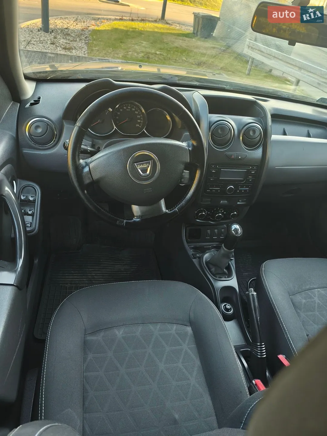 2015 Dacia Duster - мініатюра 9