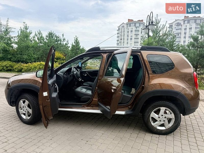 Позашляховик / Кросовер Dacia Duster 2011 в Івано-Франківську