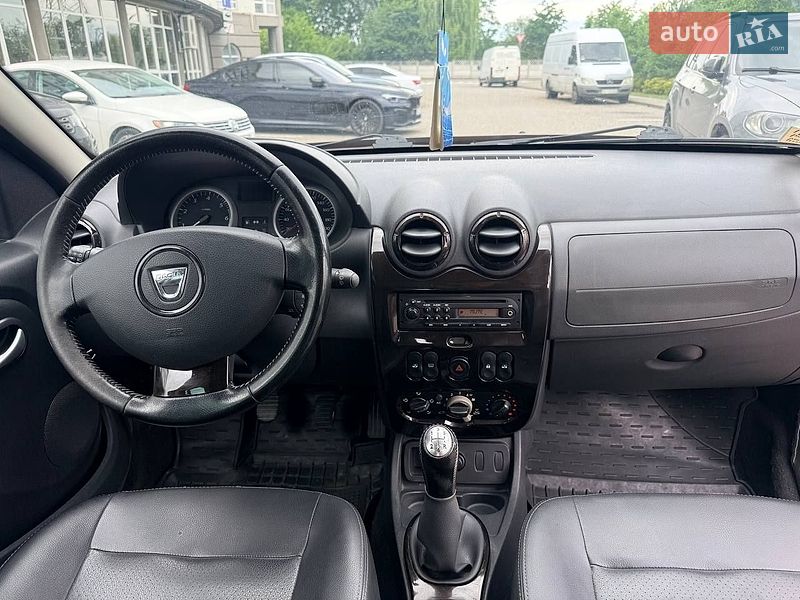 Позашляховик / Кросовер Dacia Duster 2011 в Івано-Франківську