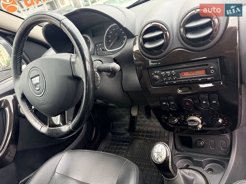 Позашляховик / Кросовер Dacia Duster 2011 в Івано-Франківську