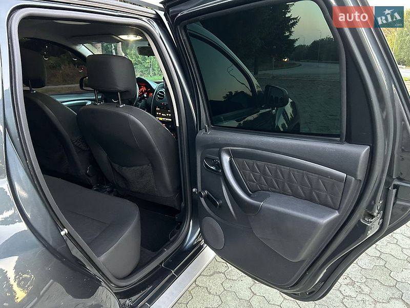 Позашляховик / Кросовер Dacia Duster 2014 в Дубні