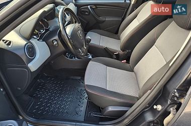 Внедорожник / Кроссовер Dacia Duster 2014 в Мене