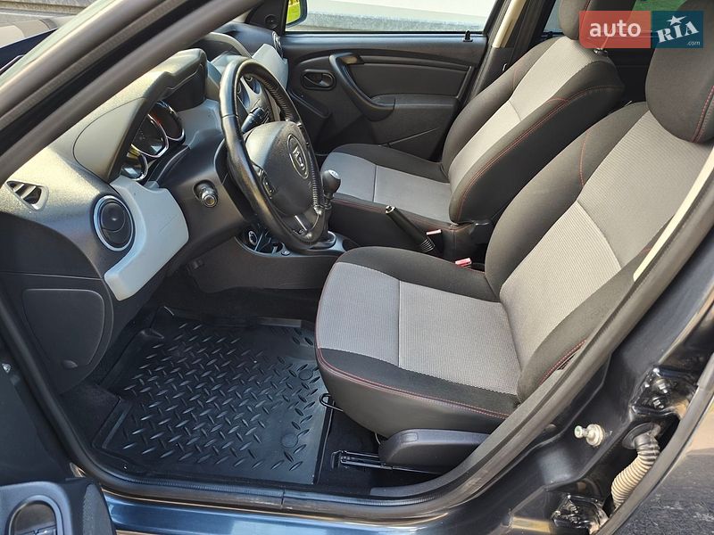 Внедорожник / Кроссовер Dacia Duster 2014 в Мене