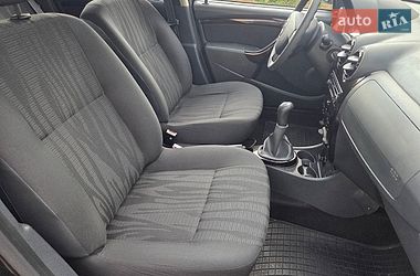Внедорожник / Кроссовер Dacia Duster 2011 в Каменском