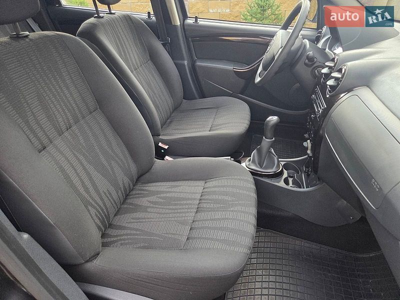 Внедорожник / Кроссовер Dacia Duster 2011 в Каменском