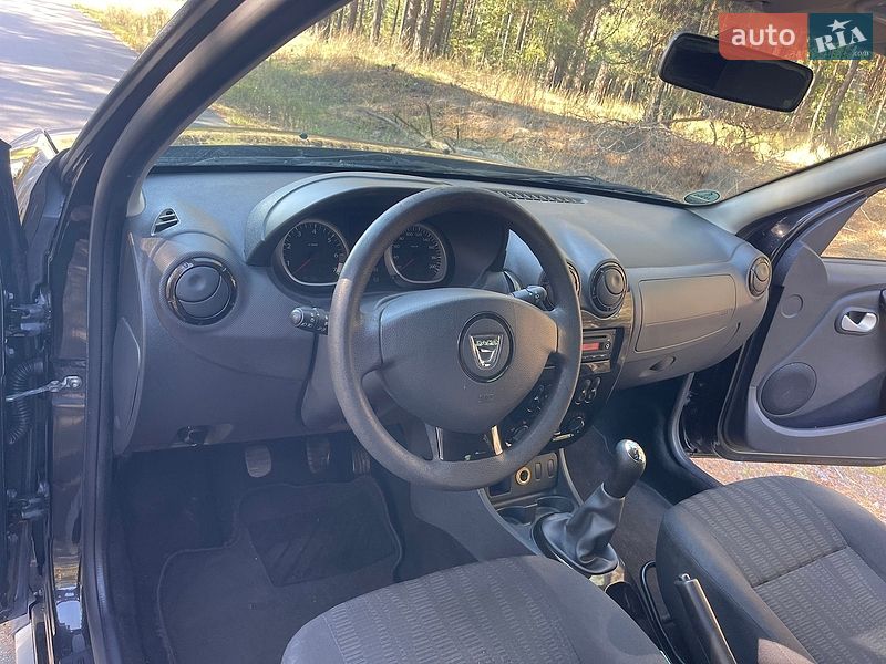 Позашляховик / Кросовер Dacia Duster 2010 в Бородянці