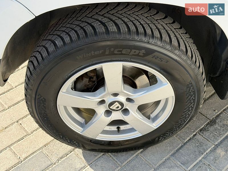 Внедорожник / Кроссовер Dacia Duster 2011 в Ровно фото 9 Внедорожник / Кроссовер Dacia Duster 2011 в Ровно