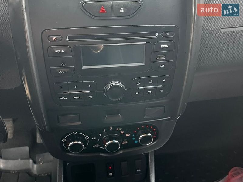 Позашляховик / Кросовер Dacia Duster 2015 в Софіївській Борщагівці
