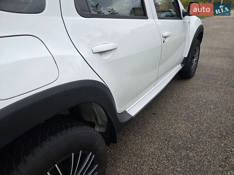 Внедорожник / Кроссовер Dacia Duster 2011 в Каменском