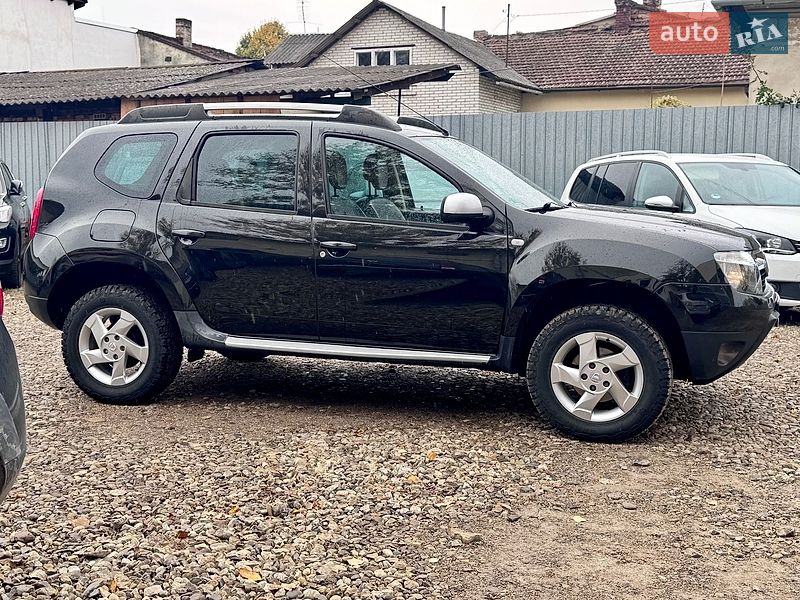 Позашляховик / Кросовер Dacia Duster 2010 в Стрию