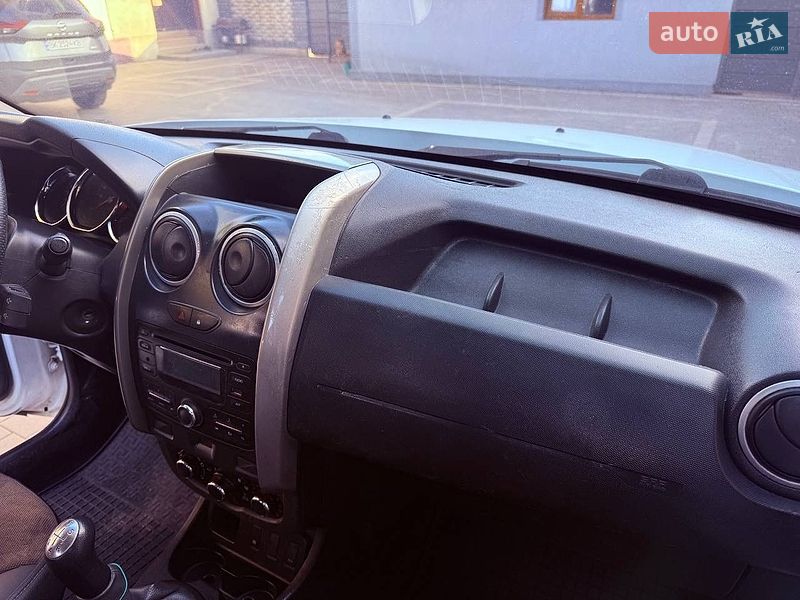 Позашляховик / Кросовер Dacia Duster 2016 в Дубні