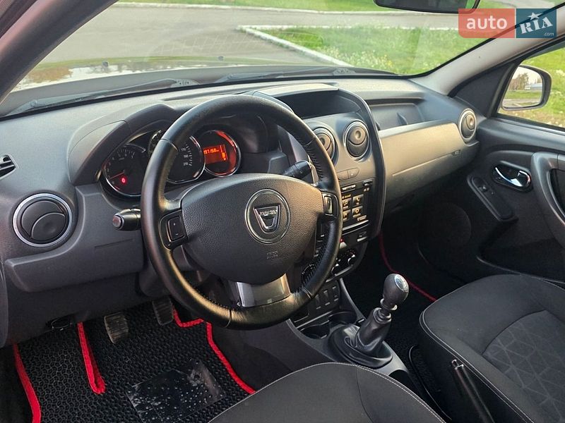 Позашляховик / Кросовер Dacia Duster 2015 в Новоархангельську