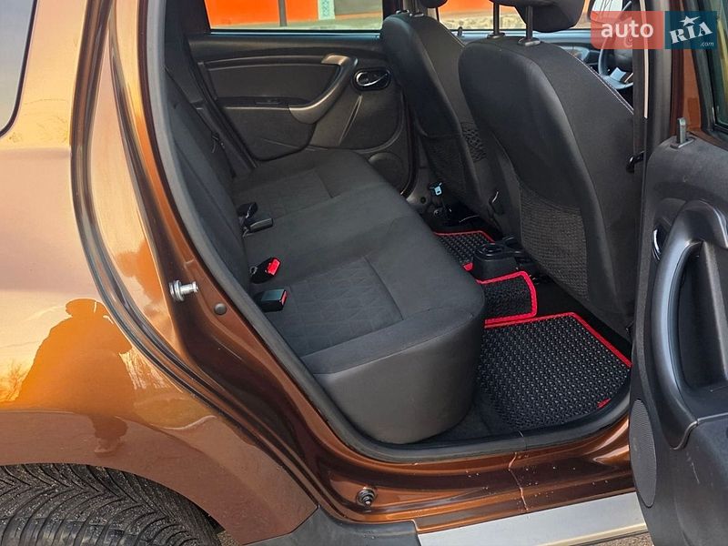 Позашляховик / Кросовер Dacia Duster 2015 в Новоархангельську