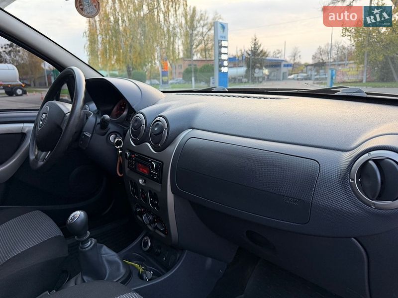 Позашляховик / Кросовер Dacia Duster 2013 в Лубнах