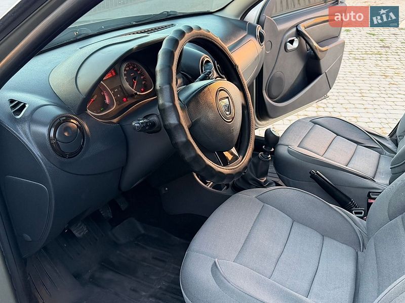 Позашляховик / Кросовер Dacia Duster 2012 в Борщеві