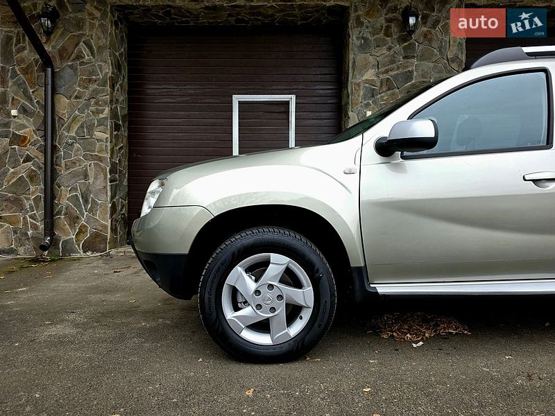 Позашляховик / Кросовер Dacia Duster 2011 в Луцьку
