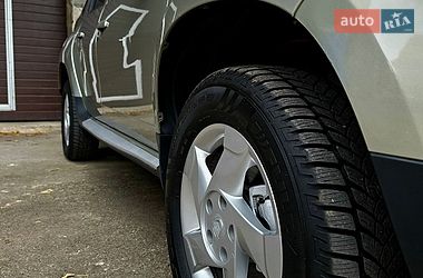 Позашляховик / Кросовер Dacia Duster 2011 в Луцьку