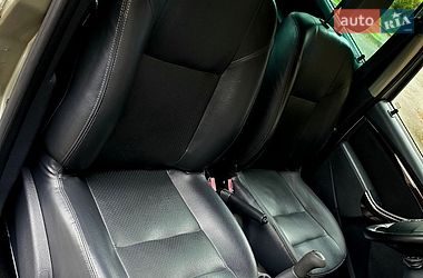 Позашляховик / Кросовер Dacia Duster 2011 в Луцьку