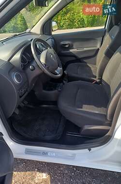Минивэн Dacia Lodgy Stepway 2016 в 