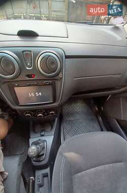 Минивэн Dacia Lodgy Stepway 2016 в 
