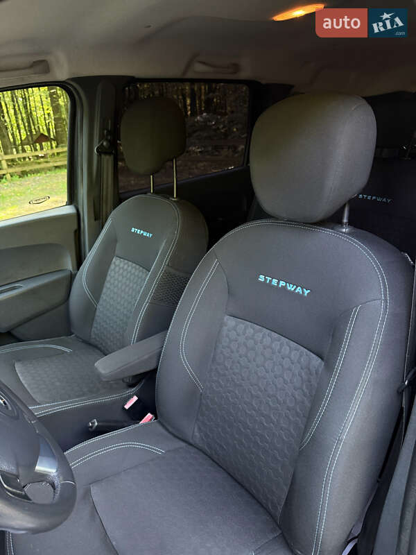Минивэн Dacia Lodgy Stepway 2016 в Стрые фото 68 Минивэн Dacia Lodgy Stepway 2016 в Стрые