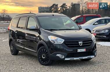 Мінівен Dacia Lodgy Stepway 2016 в Стрию