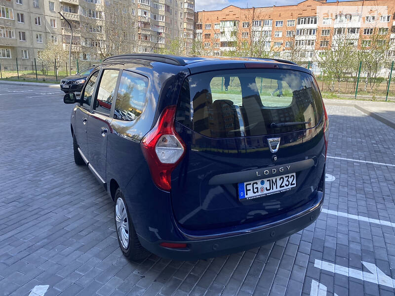Мінівен Dacia Lodgy 2013 в Луцьку