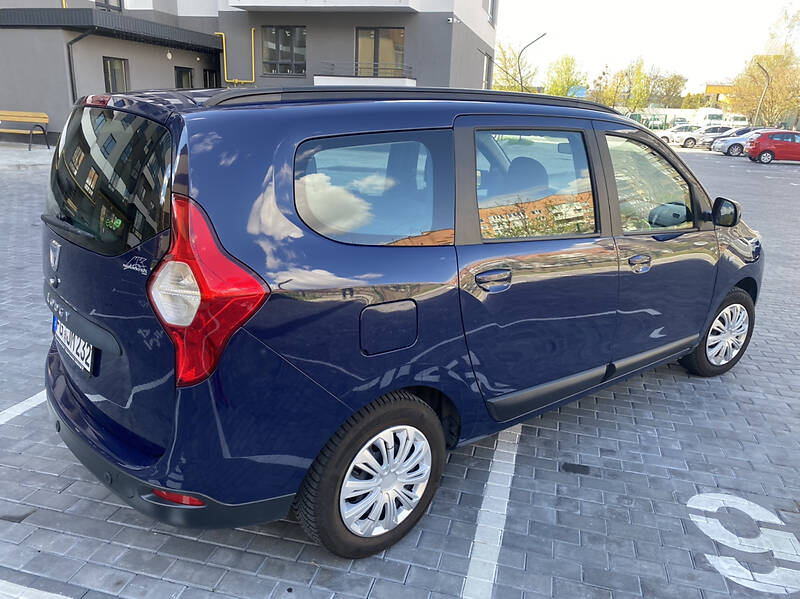 Мінівен Dacia Lodgy 2013 в Луцьку