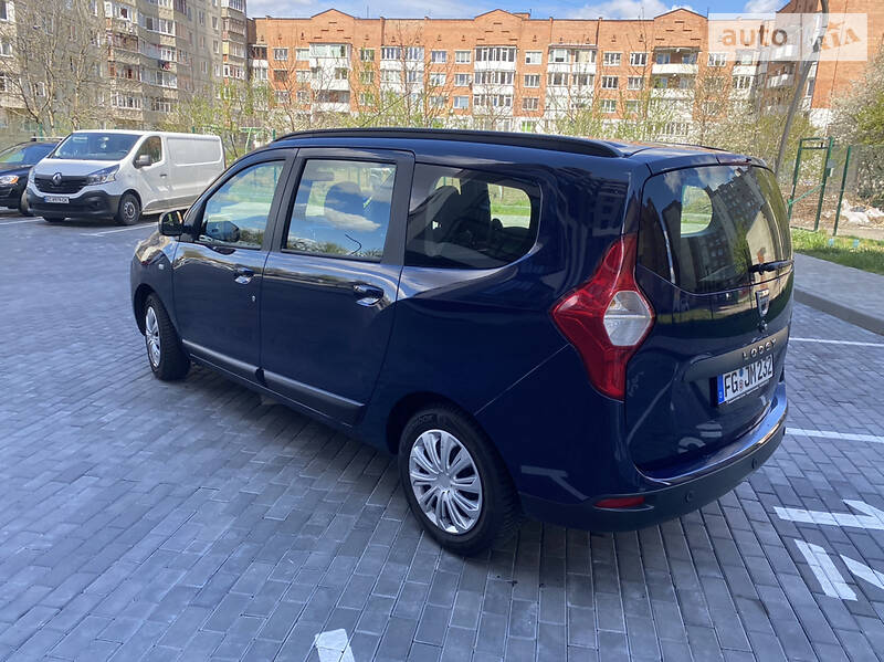 Мінівен Dacia Lodgy 2013 в Луцьку