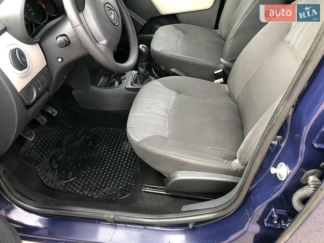 2013 Dacia Lodgy - мініатюра 3