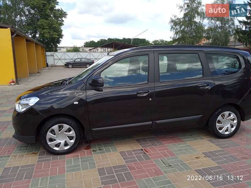 Універсал Dacia Lodgy 2013 в Ізяславі