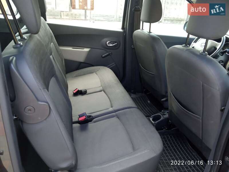 Універсал Dacia Lodgy 2013 в Ізяславі