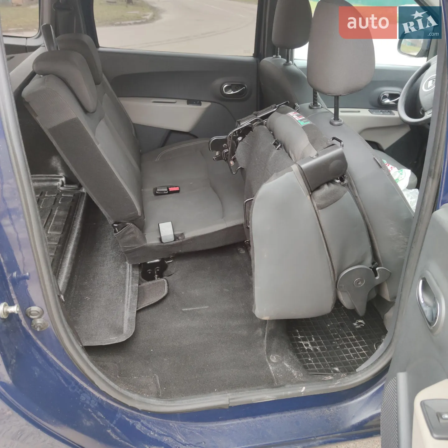 2012 Dacia Lodgy - мініатюра 12