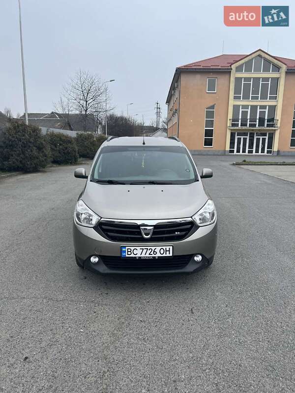 Мінівен Dacia Lodgy 2013 в Ужгороді