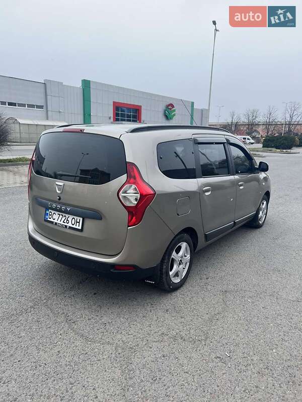 Мінівен Dacia Lodgy 2013 в Ужгороді