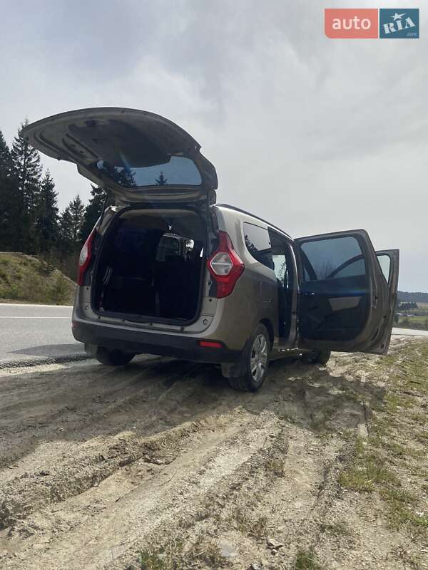 Мінівен Dacia Lodgy 2012 в Львові