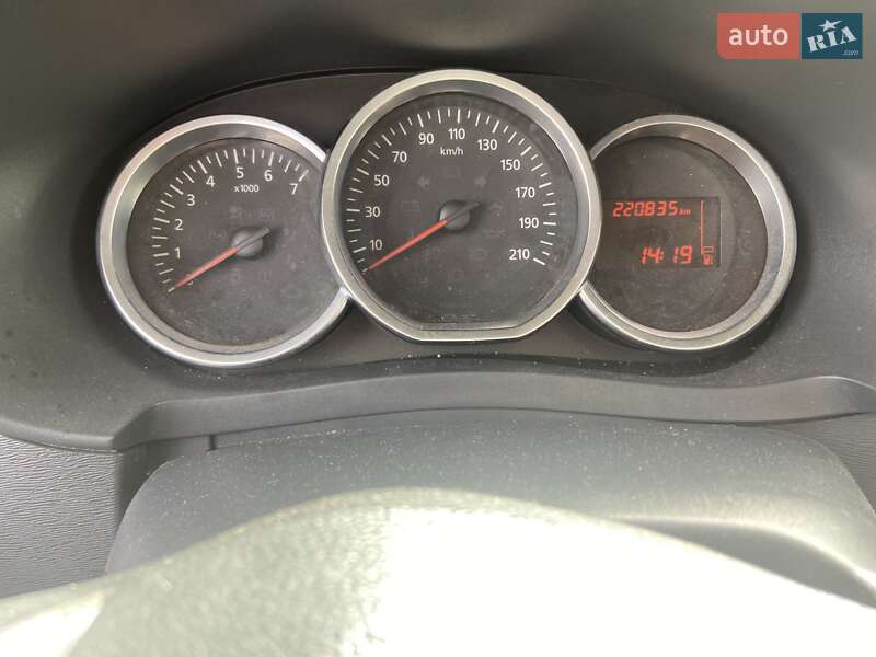 Мінівен Dacia Lodgy 2012 в Львові