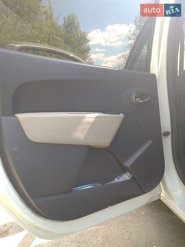 Минивэн Dacia Lodgy 2016 в Днепре