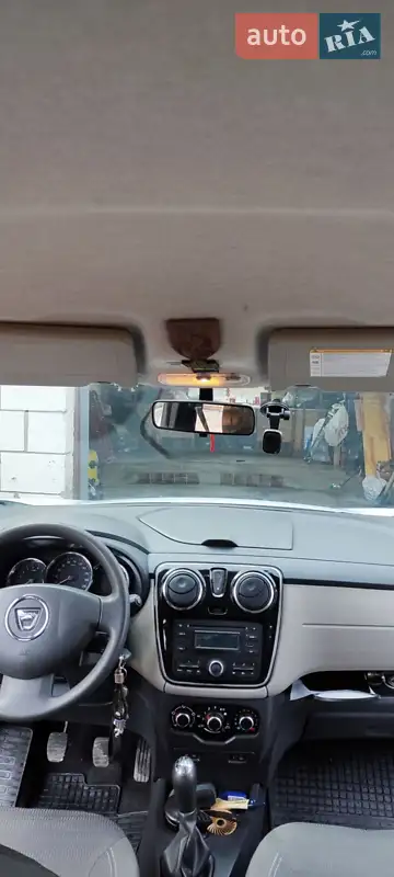 Минивэн Dacia Lodgy 2013 в 