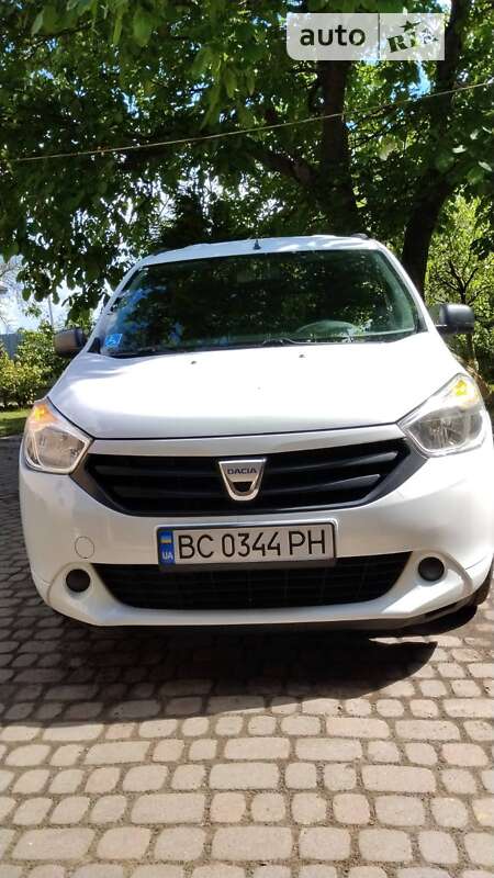 Минивэн Dacia Lodgy 2013 в Львове