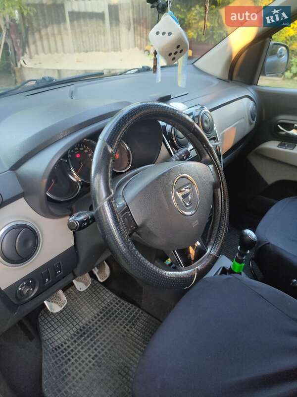 Мінівен Dacia Lodgy 2012 в Львові