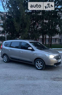 Мінівен Dacia Lodgy 2012 в Волочиську