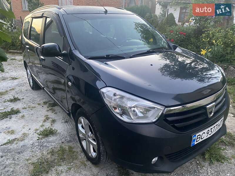 Минивэн Dacia Lodgy 2012 в 