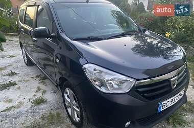 Минивэн Dacia Lodgy 2012 в 