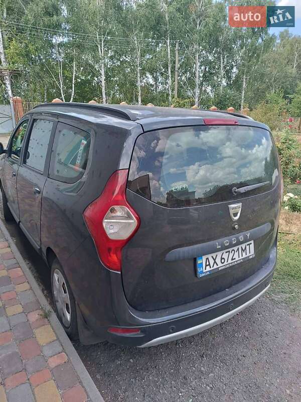 Минивэн Dacia Lodgy 2014 в Лозовой